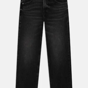 Classic black slim-fit jeans with a clean finish, perfect for everyday